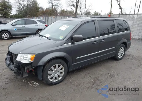 2016 Chrysler Town & Country Touring z USA, uszkodzony, nr VIN 2C4RC1BG9GR252487